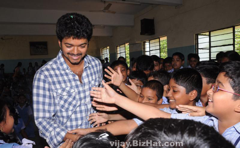 Vijay Birthday Celebration With Fans stills (3)